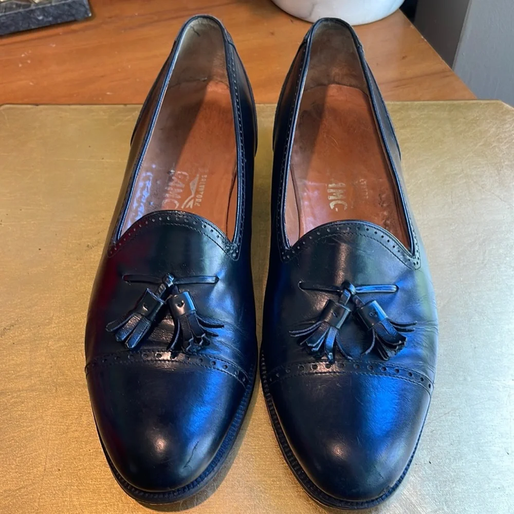 Salvatore Ferragamo Brogue Cap-Toe Tasseled Loafers Vintage Salvatore Ferragamo Tassel Loafers // Black Leather  main image 4